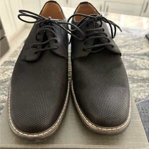 Classic Black Textured Men's Derby Shoes